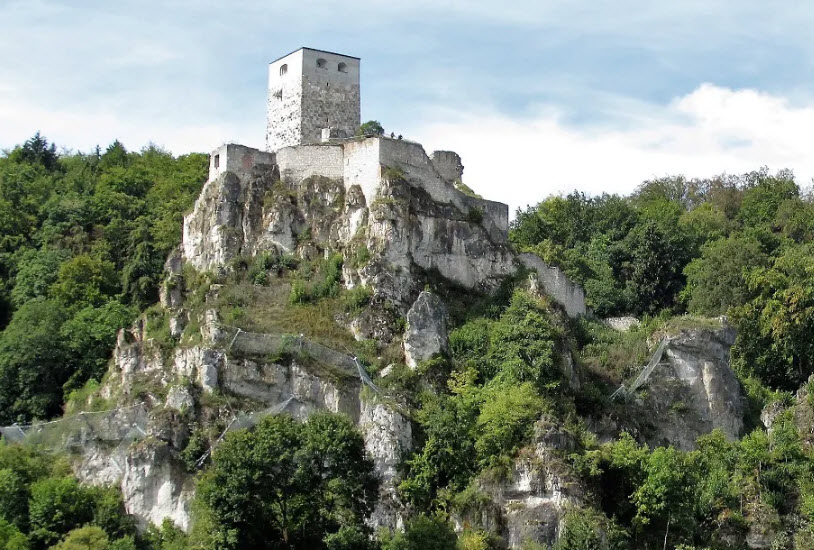 Burgruine Wellheim, Germany
